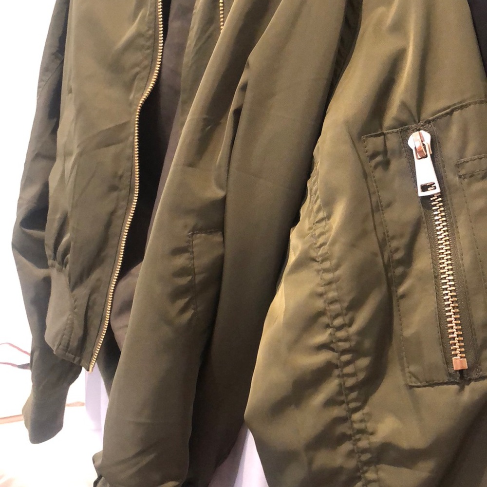 Bomber jacket - Picture 3 of 3